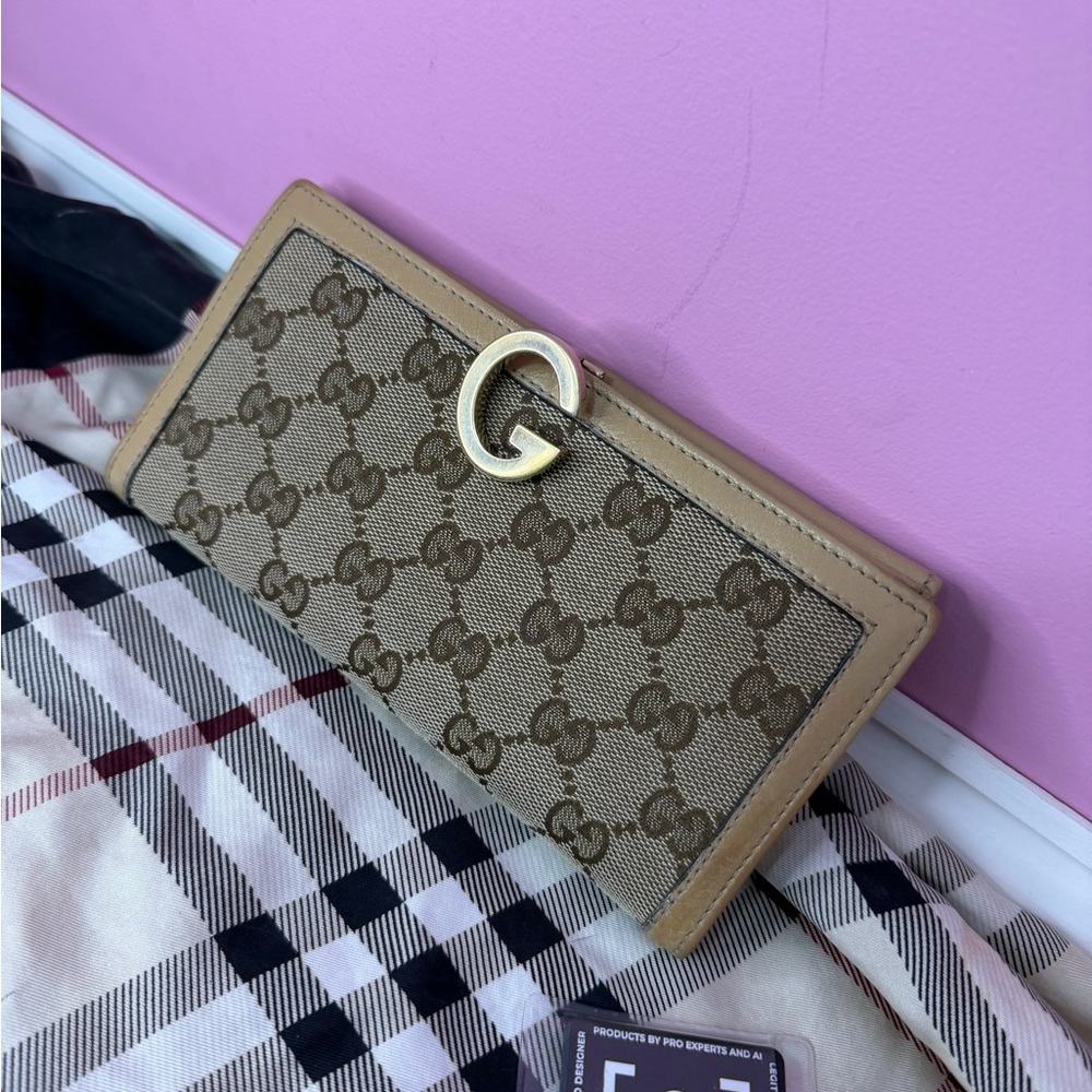 Gucci Tan GG Supreme Continental Wallet with Gold G